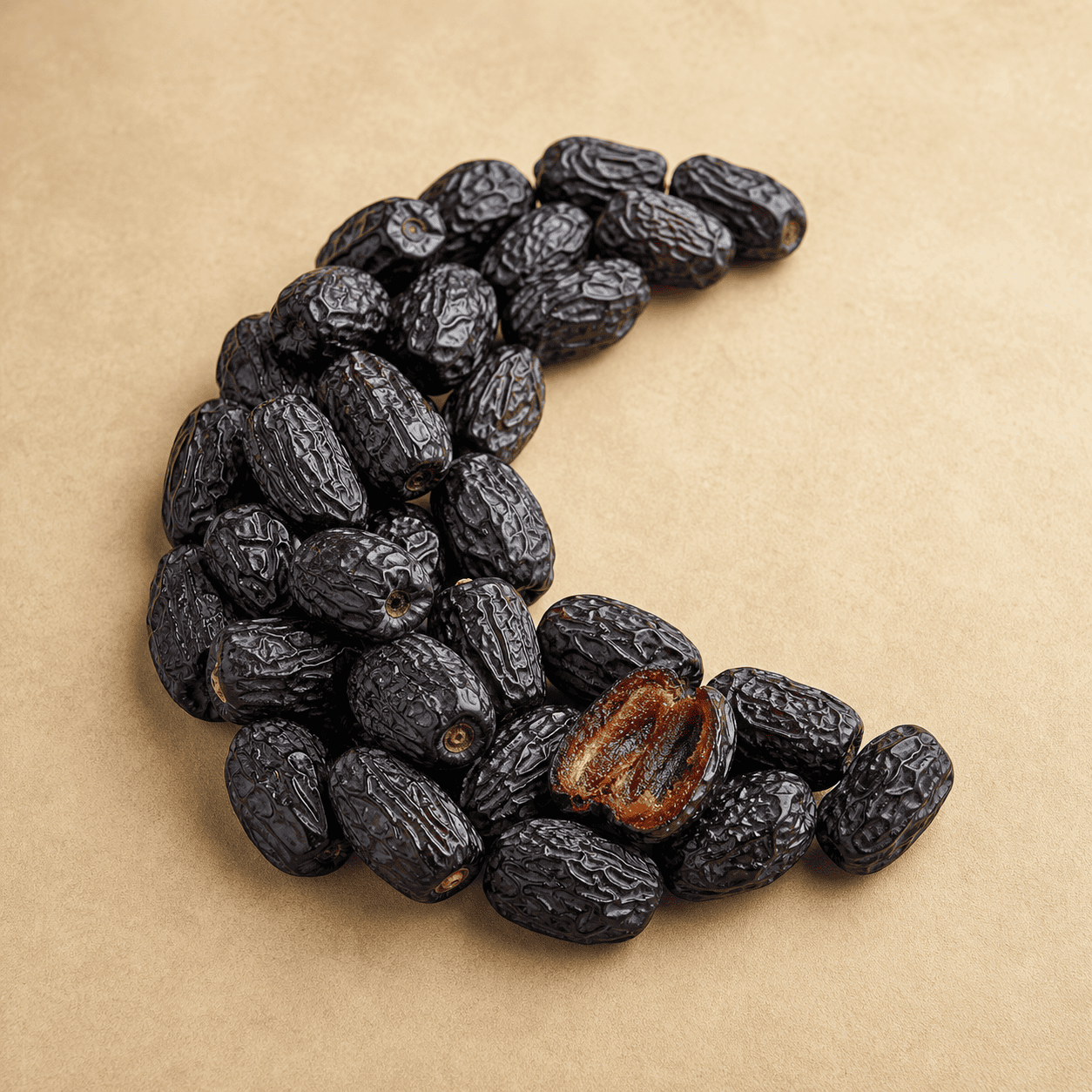 Ajwa Dates - Image 4